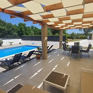  Villa Happy House Kroatien